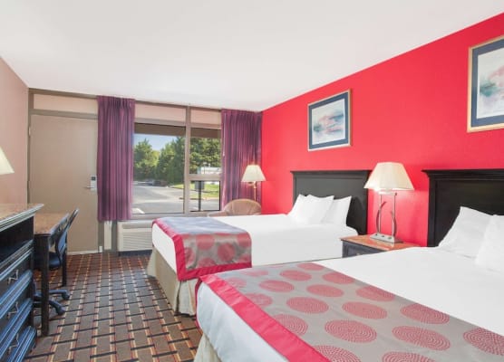 Ramada Hotel & Conference Center by Wyndham Edgewood 1