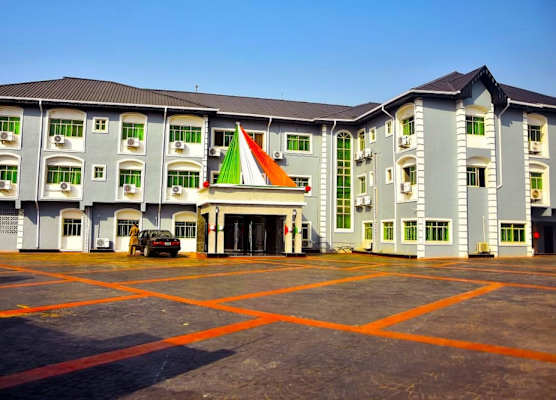 NEW POINT HOTEL AND SUITES 1