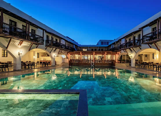 Costa Bitezhan Beach Hotel 1