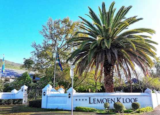 Lemoenkloof Boutique Hotel 1