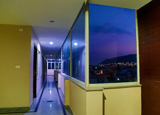 Hotel Royal Palm - A Budget Hotel in Udaipur 1