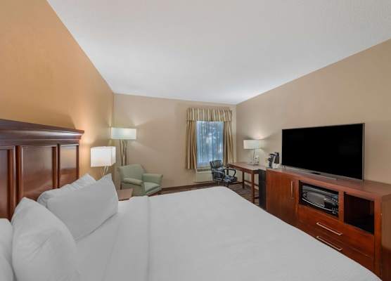 Best Western Plus Russellville Hotel & Suites 1