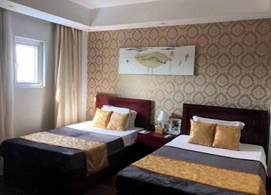 China Manor Hotel & Restaurant 1