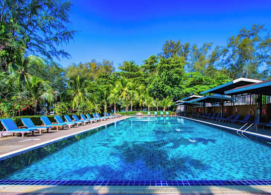 Naiyang Park Resort - Beachfront Escape 1