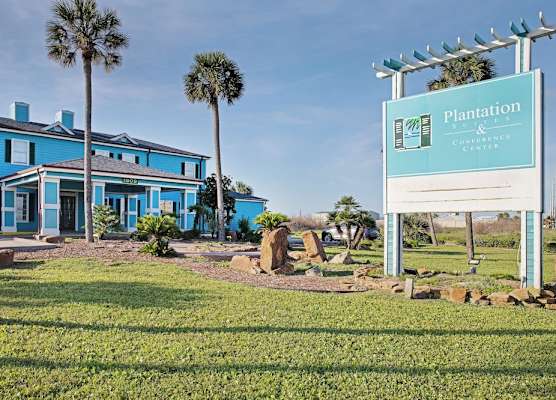 Plantation Suites and Conference Center 1