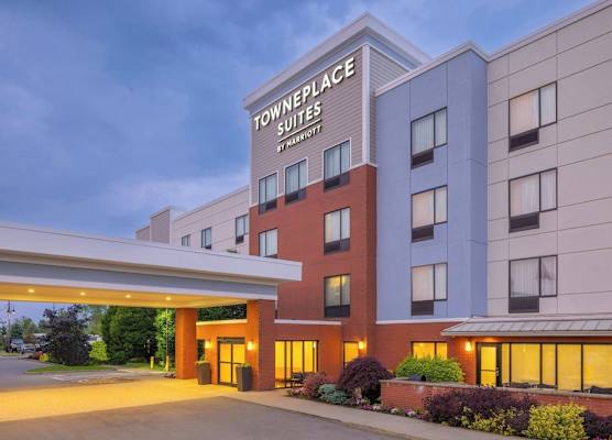 TownePlace Suites Buffalo Airport 1