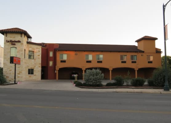 La Hacienda near Alamodome & Riverwalk 1