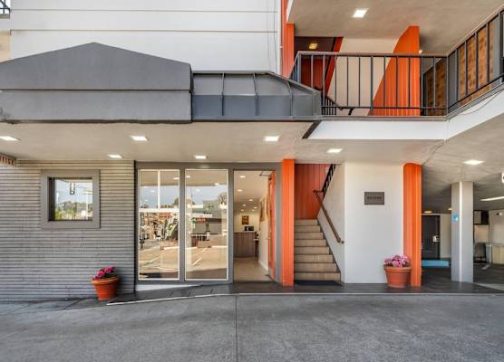 La Luna Inn, an Ascend Collection Hotel 1