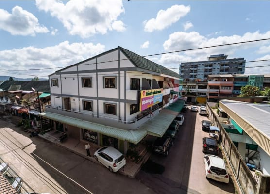 OYO 75377 Check In House 1