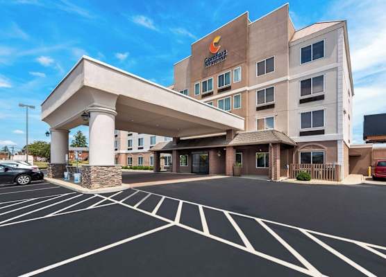 Comfort Inn & Suites Heath - Newark South 1
