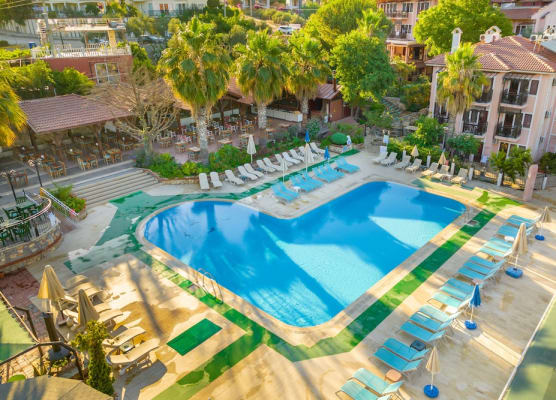 Club Pink Palace Hotel 1