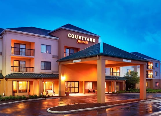 Courtyard by Marriott Cleveland Airport North 1