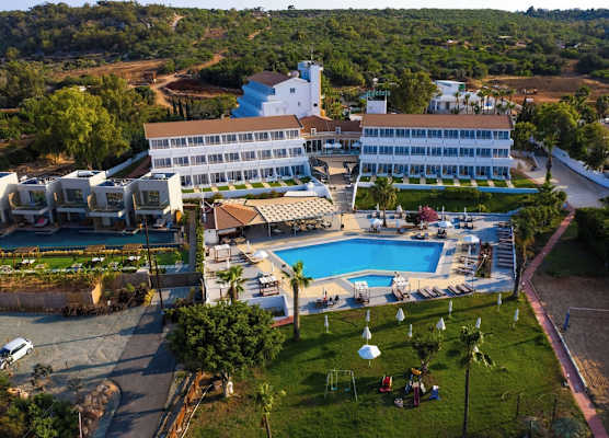 Adelais Bay Hotel 1