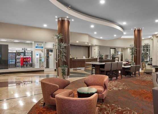 Desert Palms Hotel & Suites Anaheim Resort 1