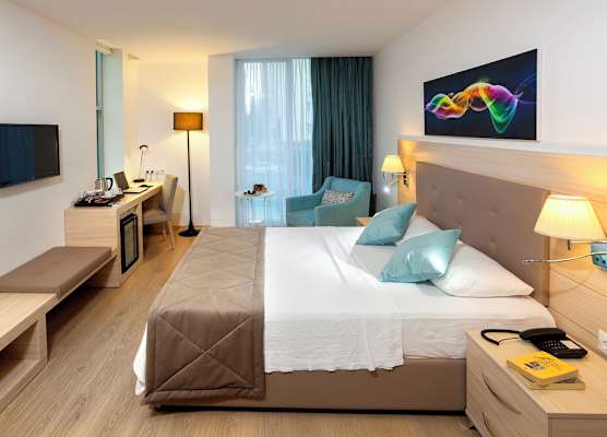 The Room Hotel & Apartments 1