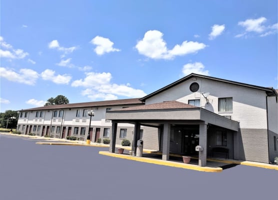Americas Best Value Inn West Frankfort 1
