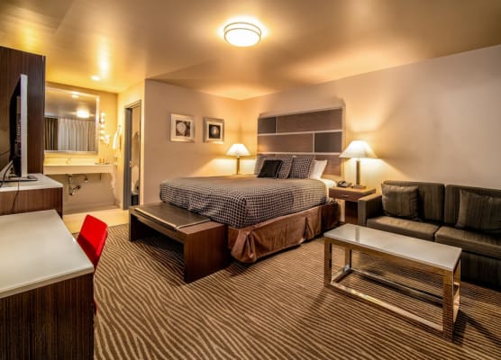 Crescent Bay Inn 1