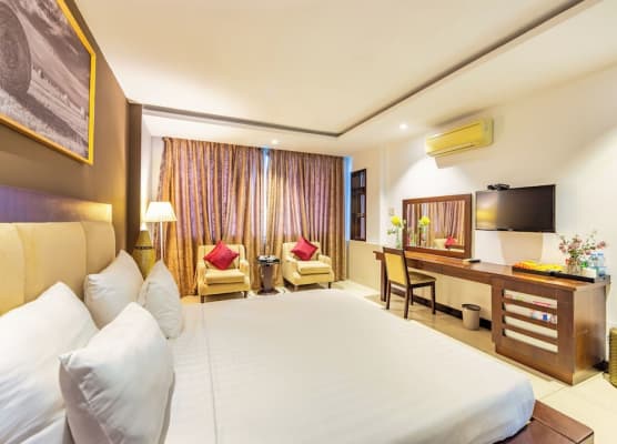 The Noble Swan Central Dong Du Hotel 1