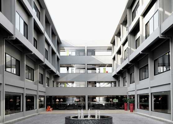 S Ratchada Leisure Hotel 1