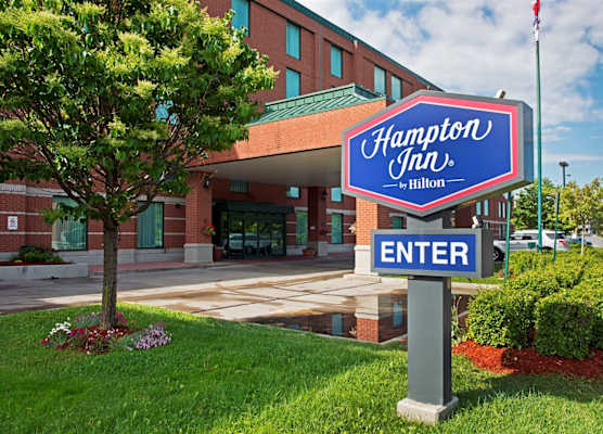 Hampton Inn by Hilton Ottawa 1