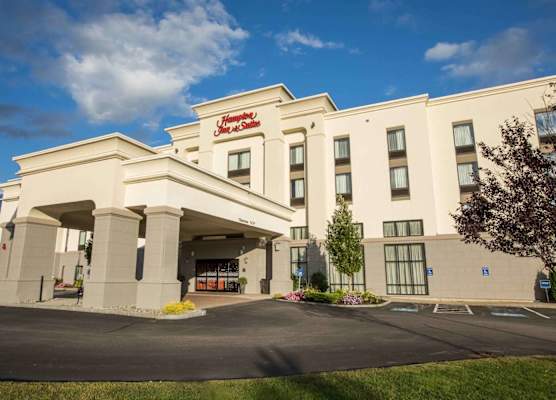 Hampton Inn & Suites Tilton 1