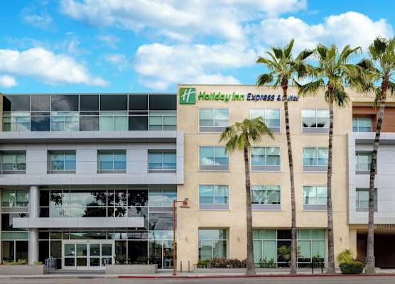 Holiday Inn Express & Suites GLENDALE DOWNTOWN by IHG 1