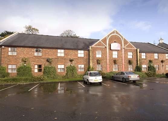 Premier Inn Macclesfield North 1
