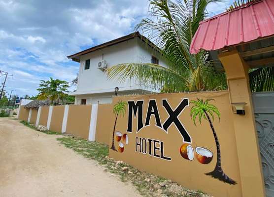 Max Hotel Nungwi 1