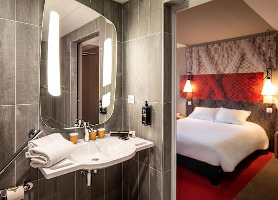 ibis Moulins 1