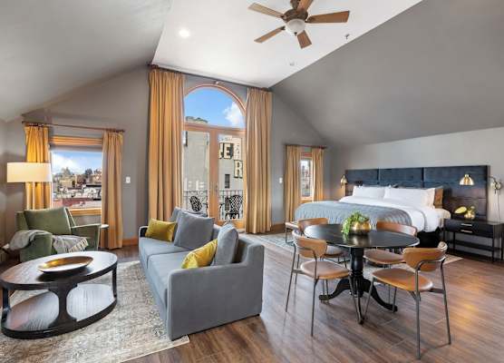 The Historic Blue Moon Hotel - NYC 1