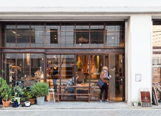 Nui. HOSTEL & BAR LOUNGE 1