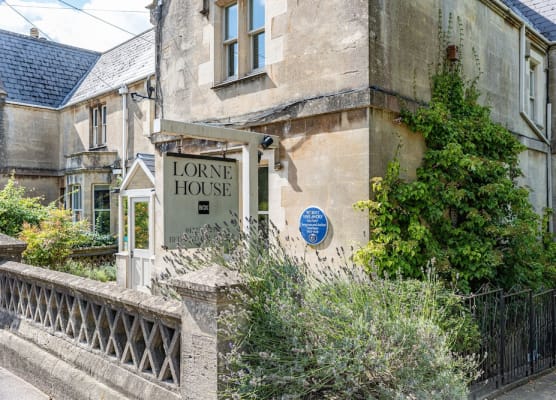 Lorne House Bed & Breakfast 1