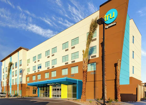 Tru By Hilton Gilbert 1