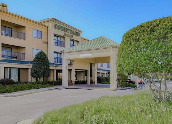 Courtyard by Marriott Monroe Airport 1