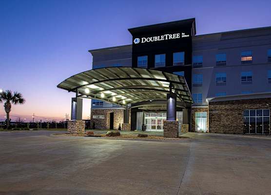Double Tree by Hilton Sulphur Lake Charles 1