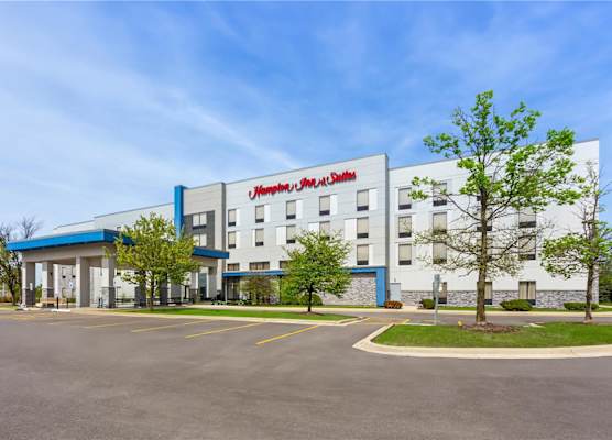 Hampton Inn & Suites Bolingbrook 1