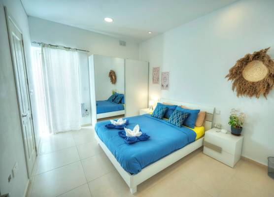Seafront Sea View Maisonette with Yards 1