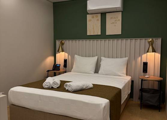 Red Castle Hotel & Pub 1