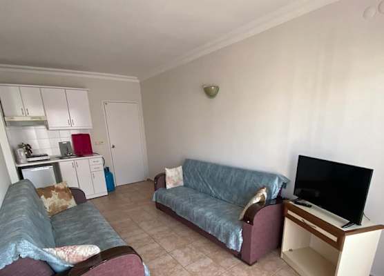 BASILS APART HOTEL 1