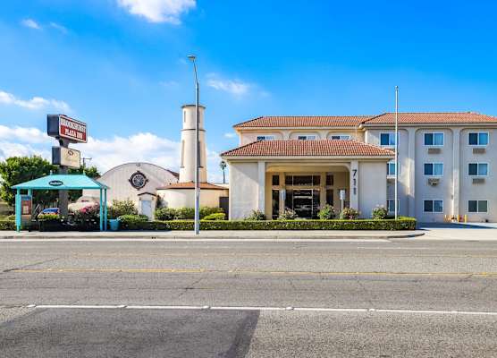 Brookhurst Plaza Inn 1