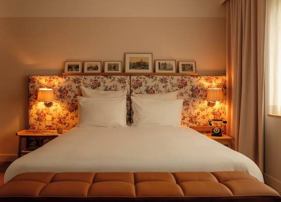 9Hotel Chelton 1