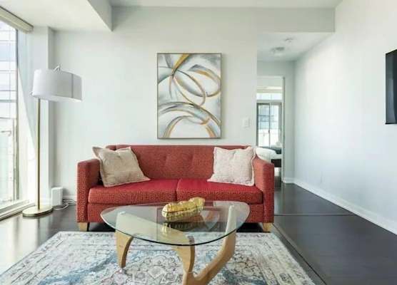 Elegant Suites - CN Tower & Lake View 1