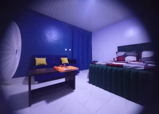 Apartment-Sleeps2-Parking-PetFriendly 1
