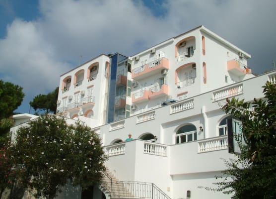 Hotel La Ginestra 1