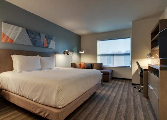 Hyatt House Oak Brook 1