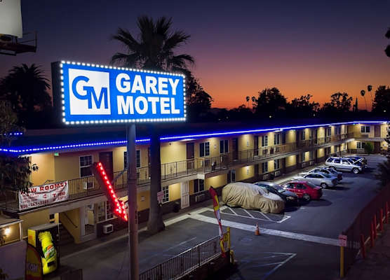 GAREY MOTEL 1