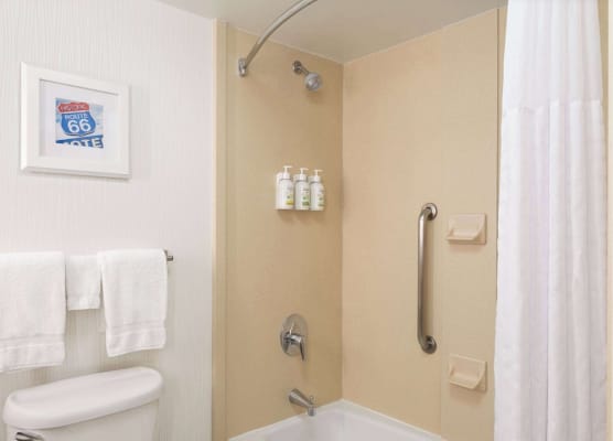 Wingate by Wyndham St Louis Airport 1
