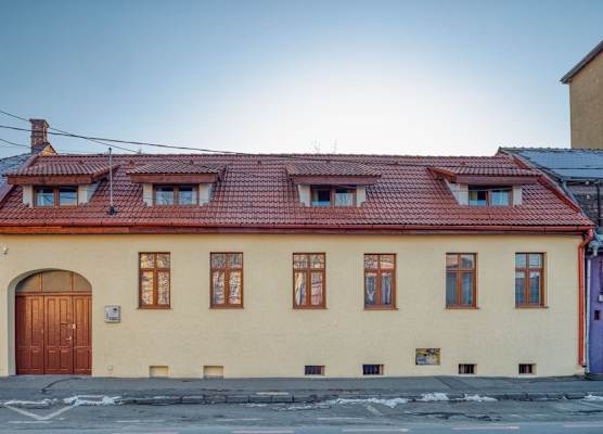 T House 1
