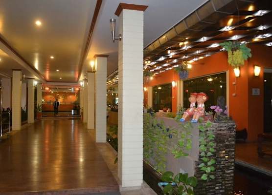 Amnauysuk Hotel 1