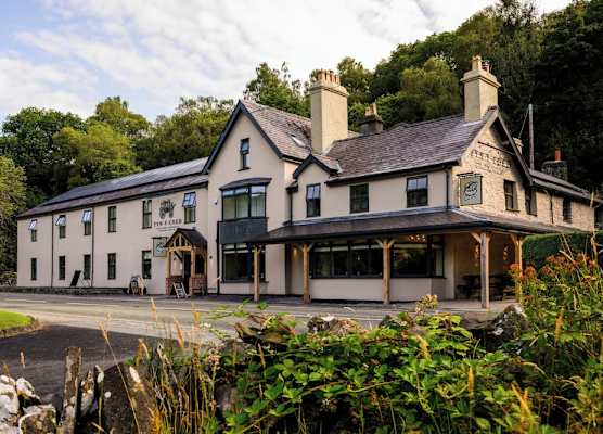Tyn-y-Coed Inn 1